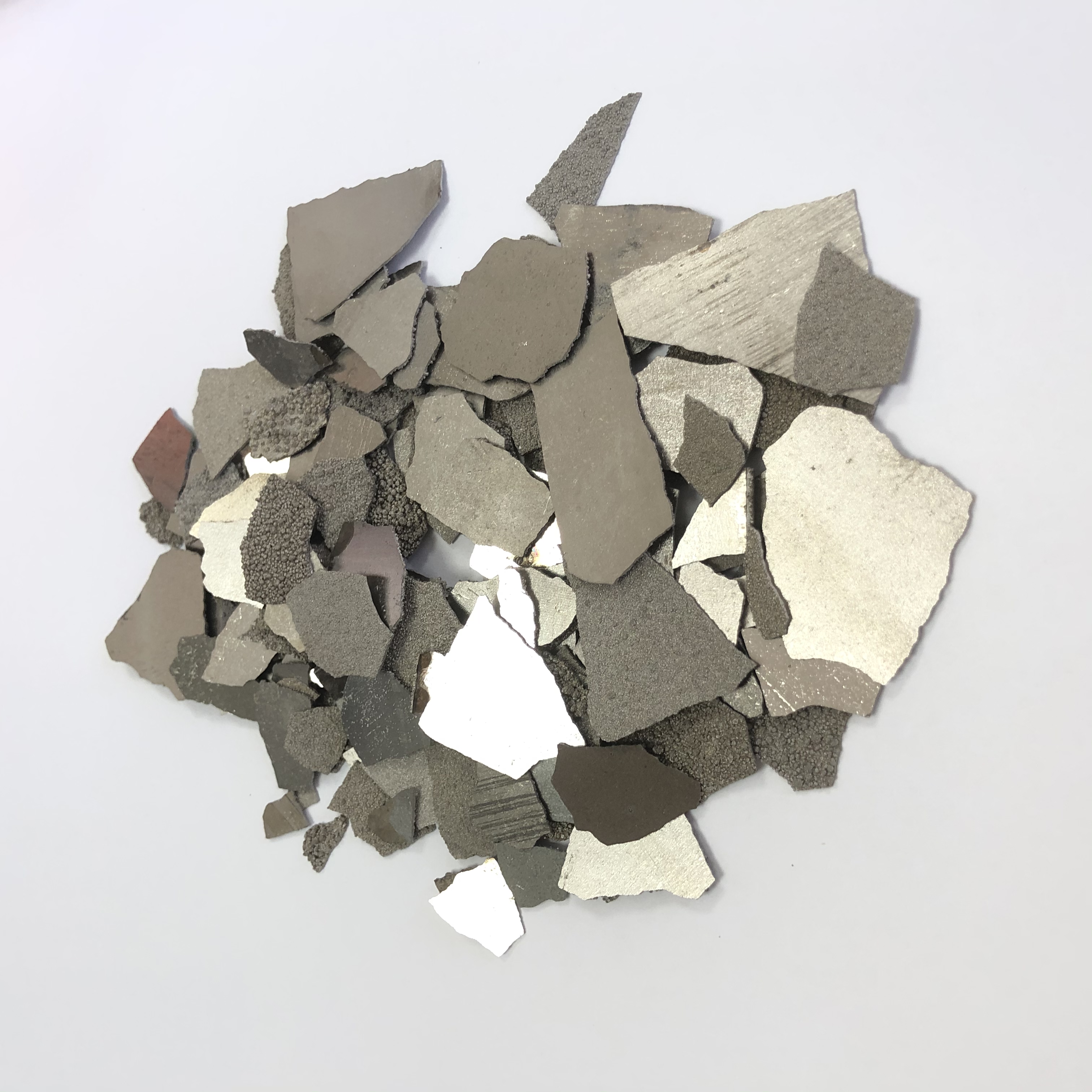 Mn Metal flakes